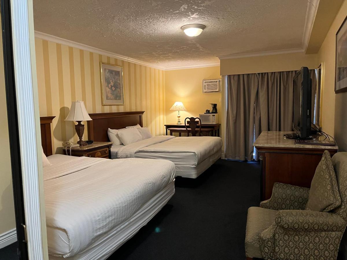 Island Travel Inn Вікторія Екстер'єр фото