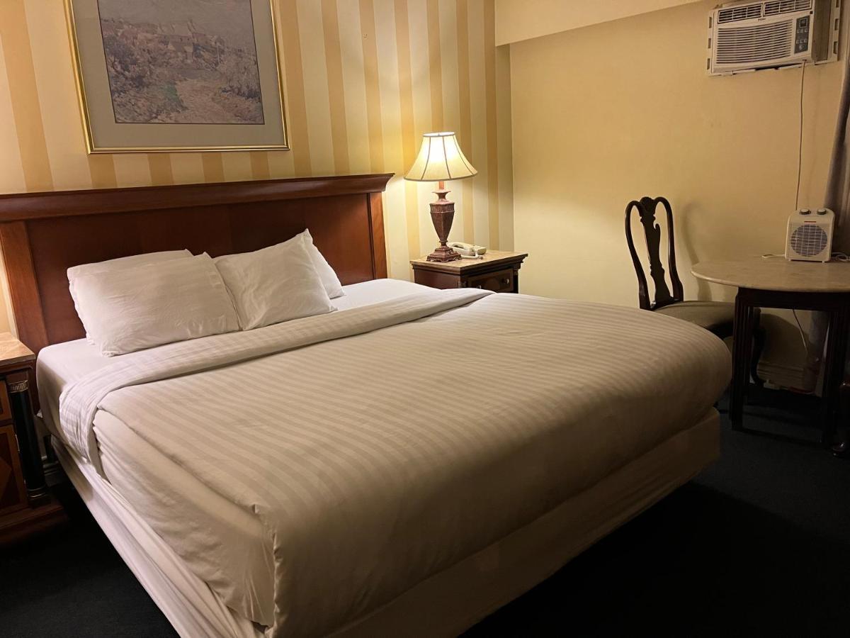 Island Travel Inn Вікторія Екстер'єр фото